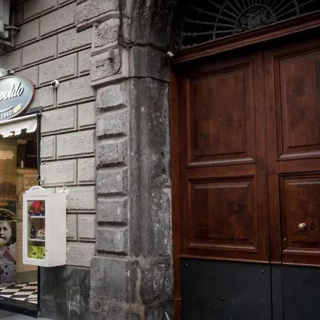 Toledo Class Couette-café Naples