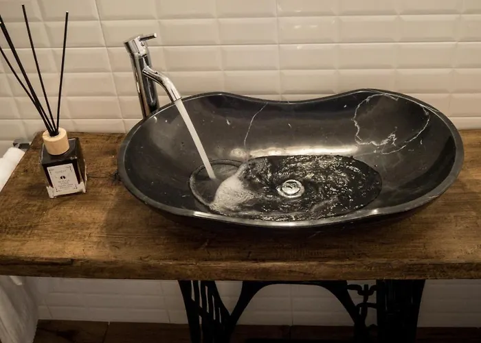 ベッド・アンド・ブレックファスト Toledo Class ナポリ