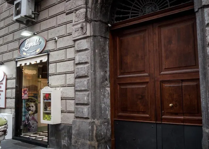 Toledo Class Bed & Breakfast Neapel